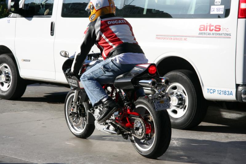 M09_3778.jpg - Ducati Mick Hailwood Edition with special Carbon Dream bodywork.